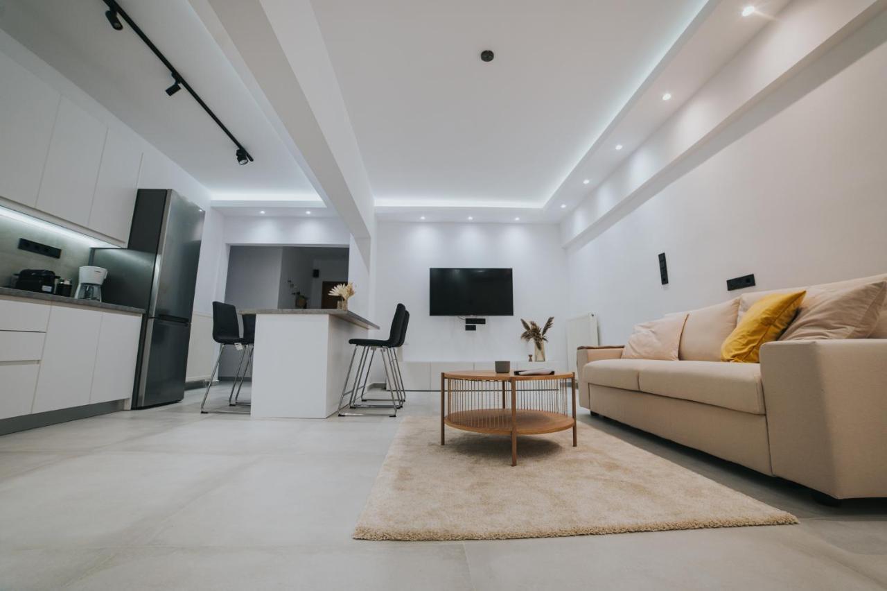 Luxury And Spacius Apartment Tesalonika Bagian luar foto