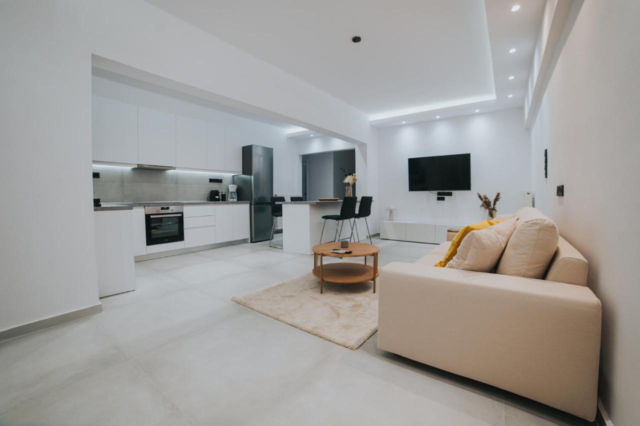 Luxury And Spacius Apartment Tesalonika Bagian luar foto
