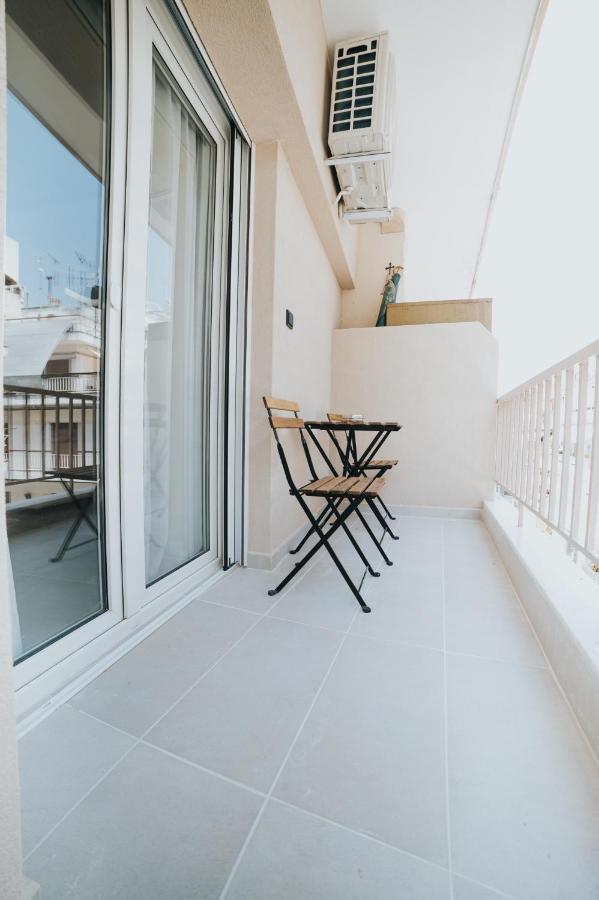 Luxury And Spacius Apartment Tesalonika Bagian luar foto